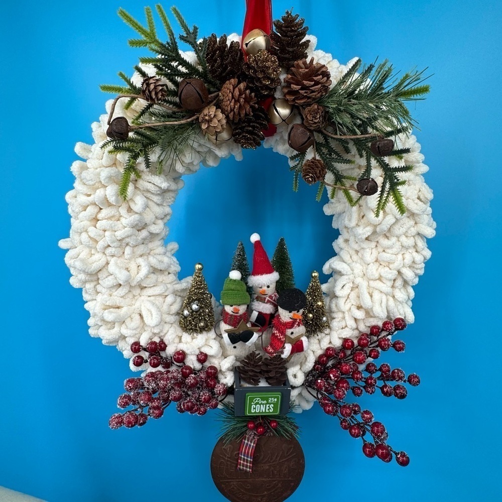 Charming Holiday Wreath with White and Red Accents